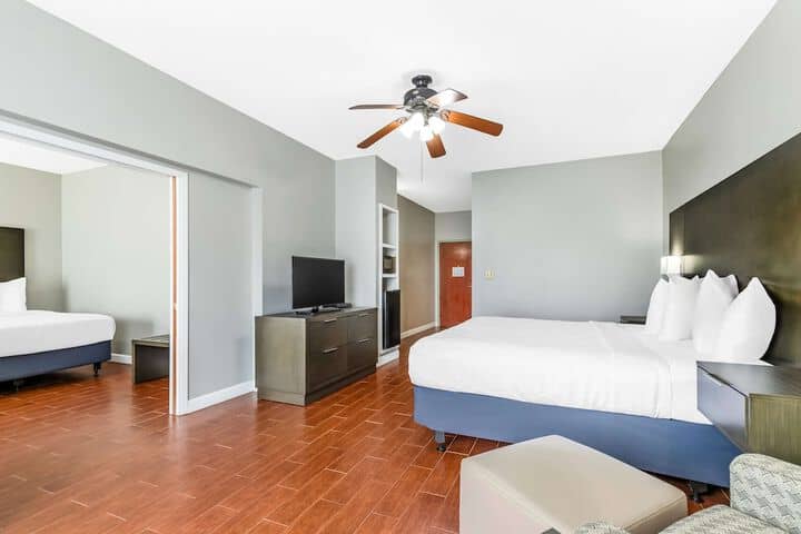 Room 14 of 29