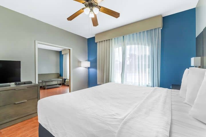 Room 12 of 29